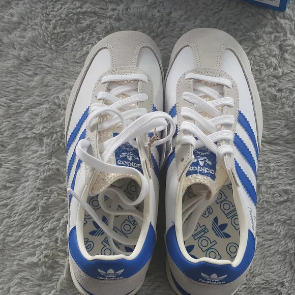 Adidas Kids White and Blue Sneakers - Picture 6 of 10